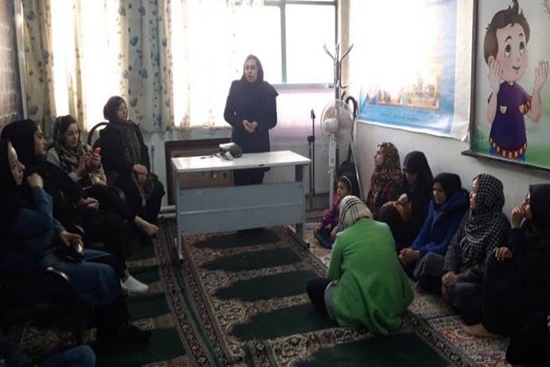 برگزاری جلسه آموزشی مهارت های فرزندپروری برای اولیای دانش آموزان دبستان شهدای معلم شهرستان اسلامشهر 